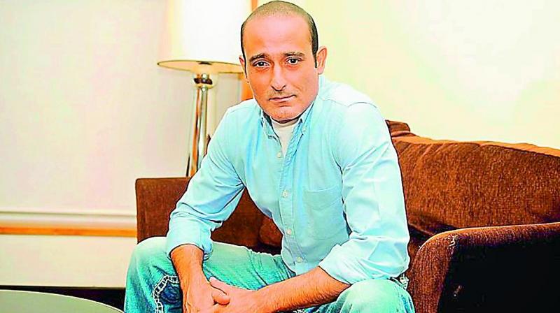 Akshaye Khanna’s Debut and Breakthrough in Bollywood